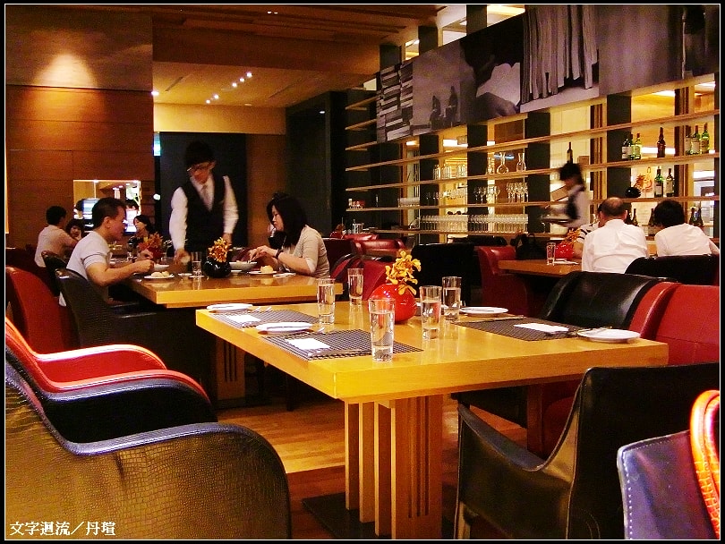 2011年4月30日晚餐信義誠品6樓The Library