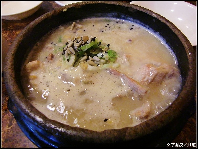 上午10點就去吃了土俗村蔘雞湯