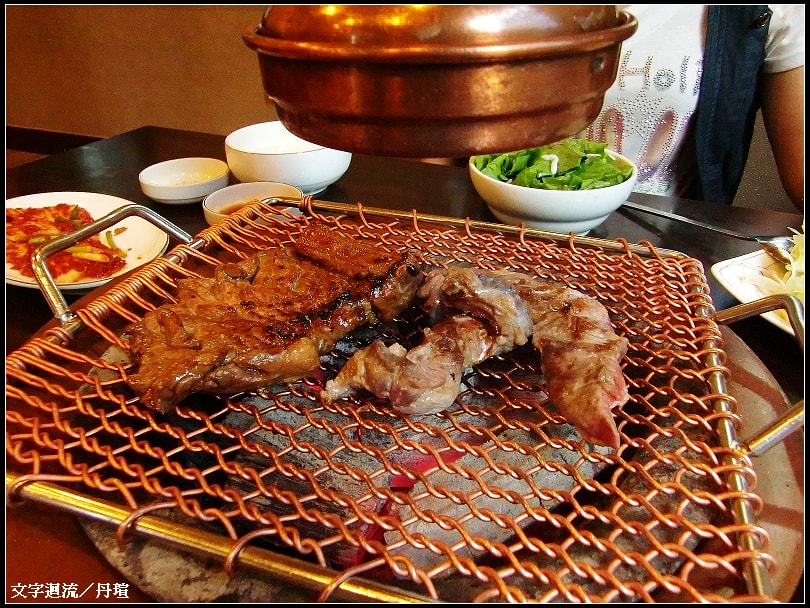 兩種不同的豬肉，一種軟一種Ｑ好好吃