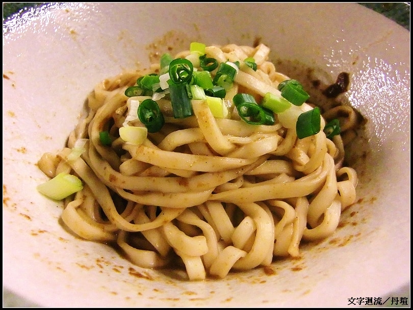 麻醬乾麵~搭配陽春麵條~好好吃啊!