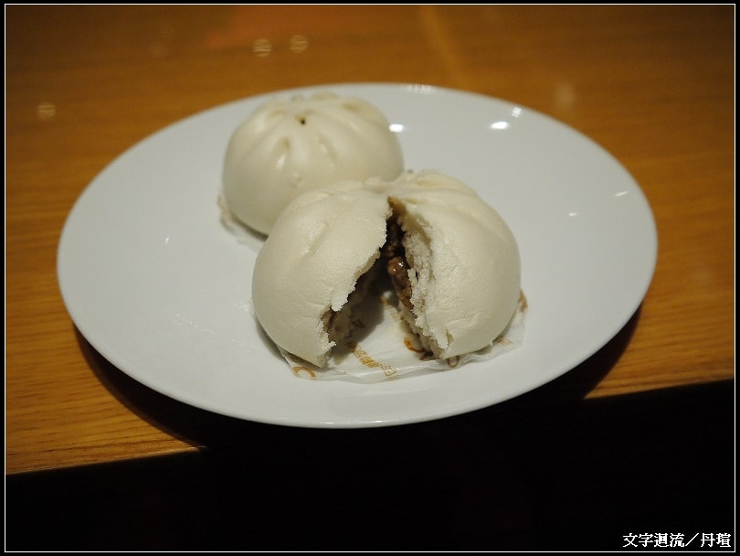 吃了個小肉包 吃了個小肉包