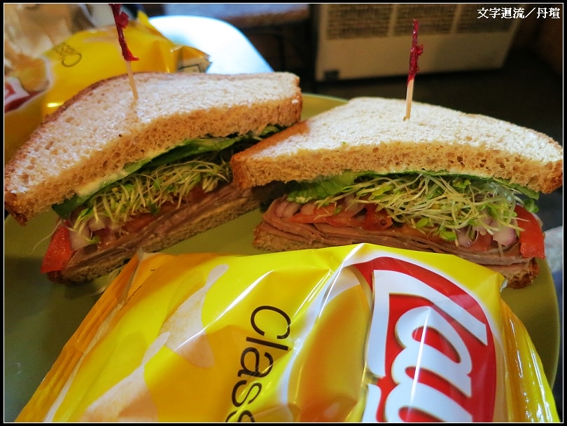 Turkey Dill Sandwich