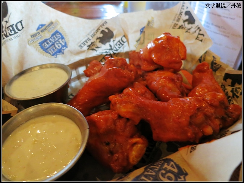 再到49th State用餐，好酸辣夠味的Buffalo Wings
