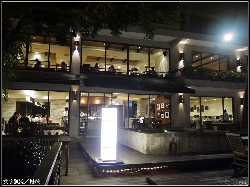 戶外另有用餐空間