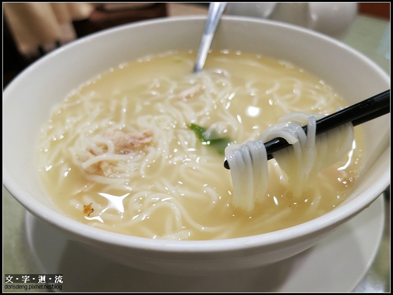 嫩雞煨麵 嫩雞煨麵