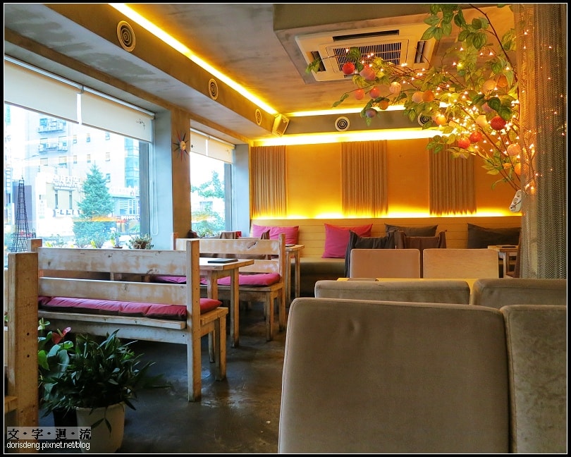 回到新村咖啡店坐坐