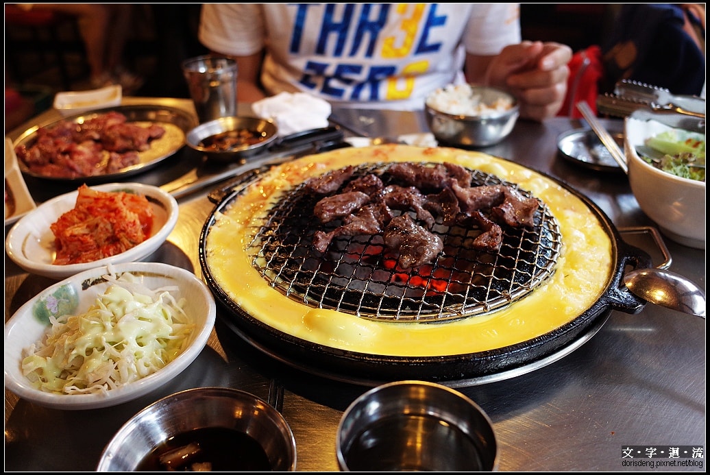 晚餐到新村吃烤肉^_^