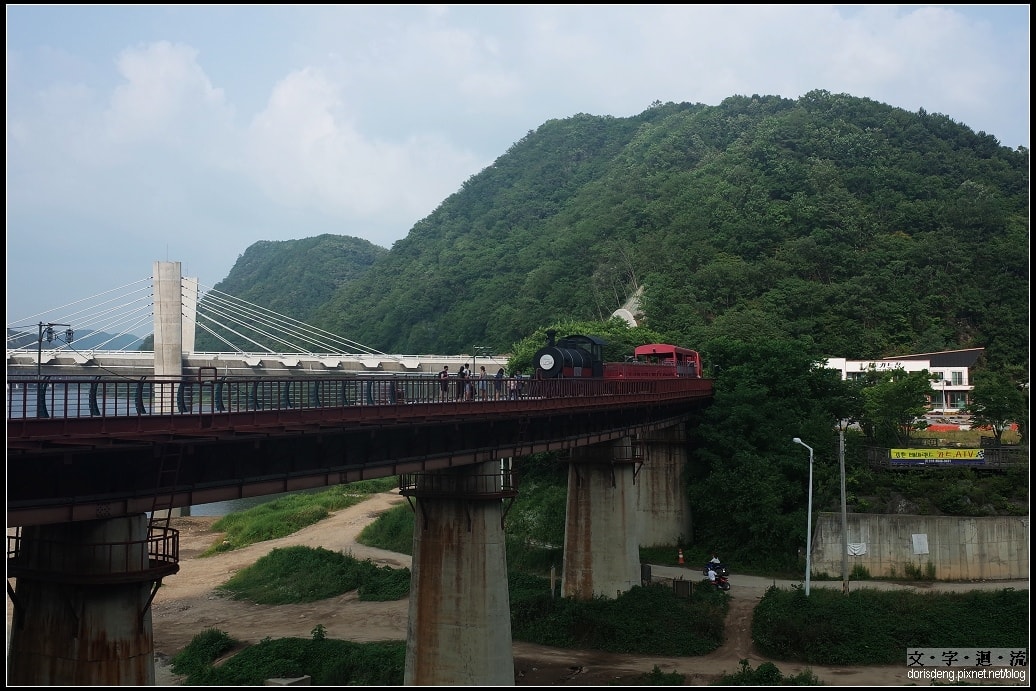 搭小火車返回