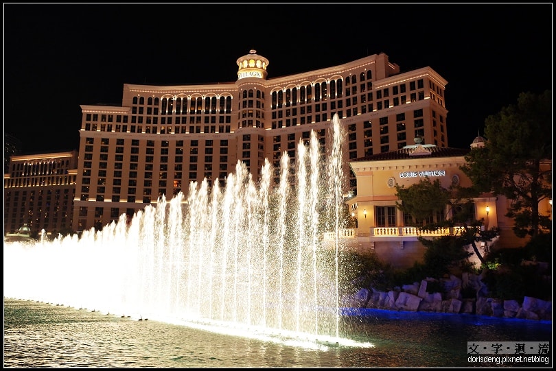 BELLAGIO招牌水舞