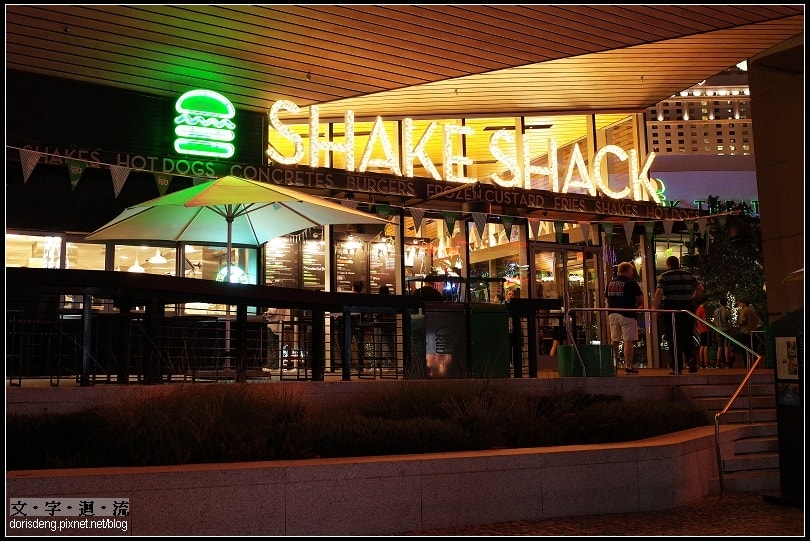 晚餐吃SHAKE SHACK