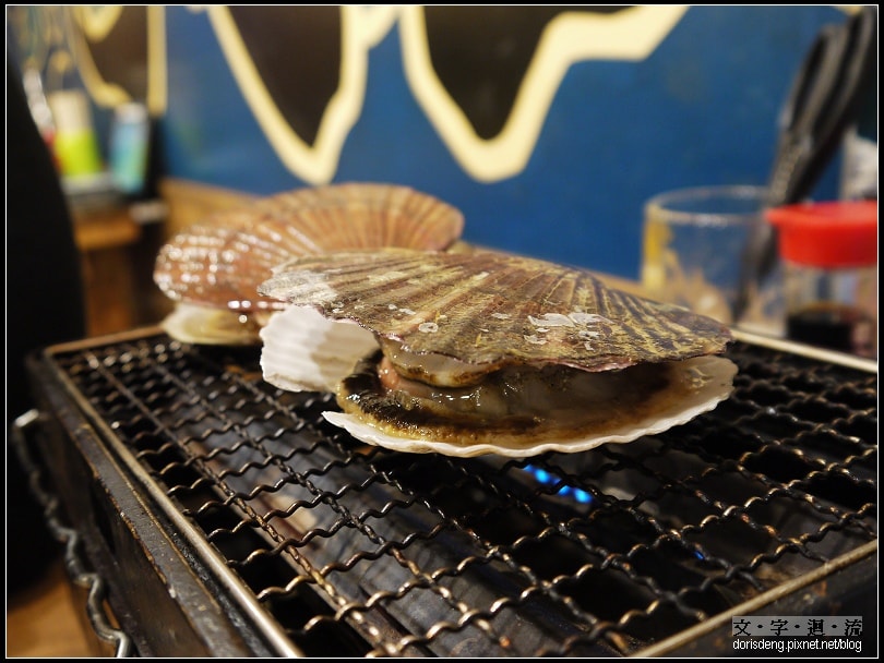 烤新鮮扇貝