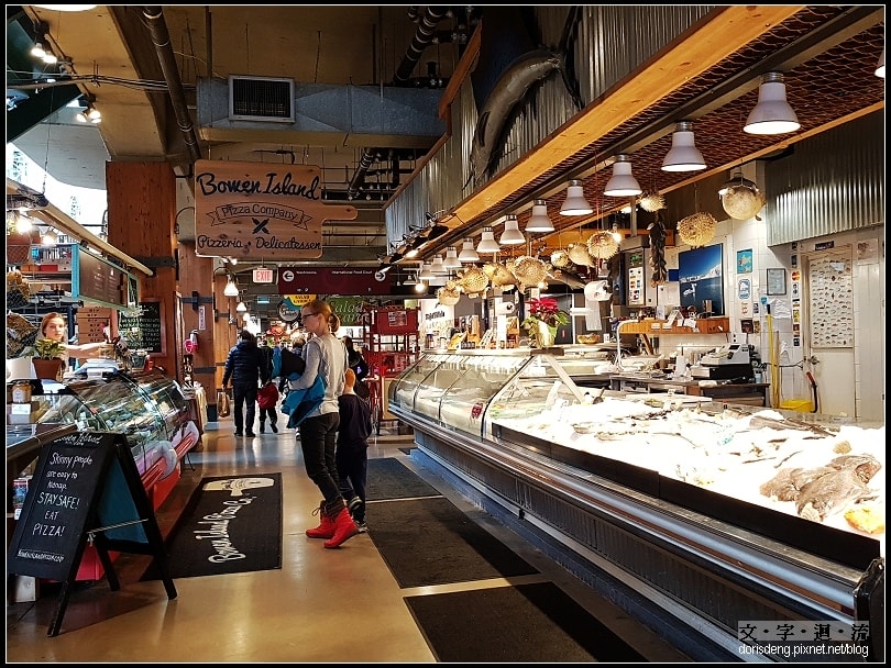市場內有各種店家